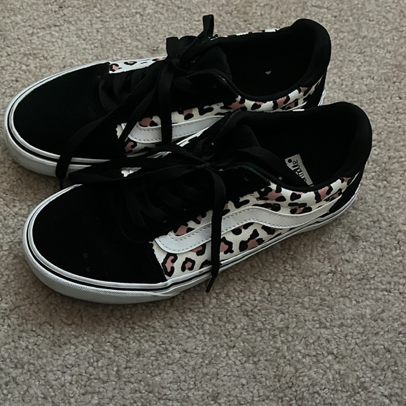 “Vans: Ortholite Deluxe Comfort- Leopard print size 6” - Picture 2 of 13